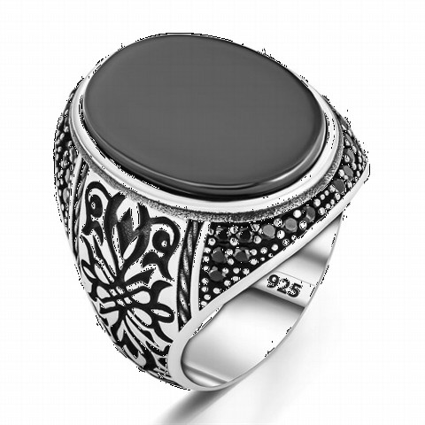 Onyx Silver Ring Embellished with Micro Stones 100350290