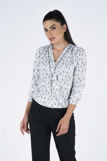 Shirt - Damenhemd mit Halskette und detailliertem Tropfenmuster 100326298 - Turkey