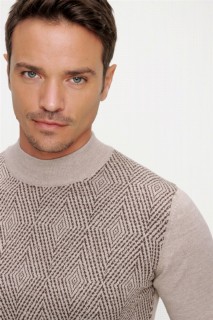 Men's Beige Dynamic Fit Relaxed Cut Diamond Pattern Half Turtleneck Knitwear Sweater 100345113