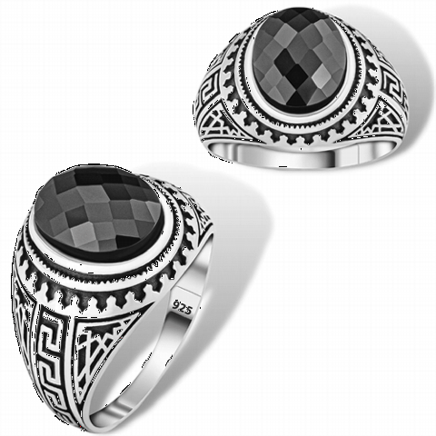 Labyrinth Motif Detail Black Zircon Stone Silver Ring 100350370