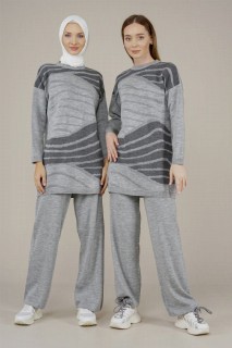 Cloth set - بدلة تريكو مزدوجة مزينة بالجليتر للنساء 100352583 - Turkey