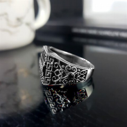 Edge Embroidered Zircon Stone Silver Ring 100349669