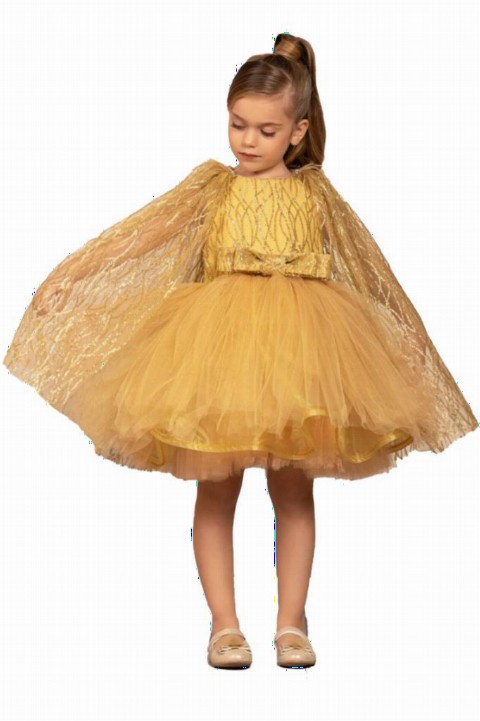 Evening Dress - Flauschiges goldenes Abendkleid mit bauschigem, perlenbesticktem Cape für Kinder 100327204 - Turkey