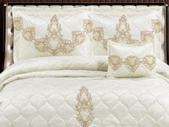 Hande Quilted Double Bedspread Cream 100330341