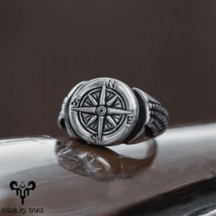 Compass Winged Silver Ring 100347668