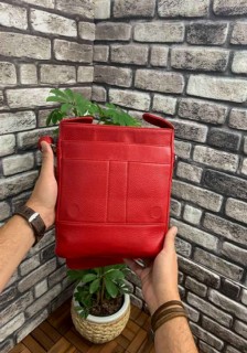 Guard Red Leather Messenger Bag 100345258