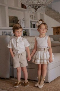 Outwear - Beiges Kinderkleid mit Spitzenstickerei, Taillenschleife und Guipure-Muster 100328306 - Turkey