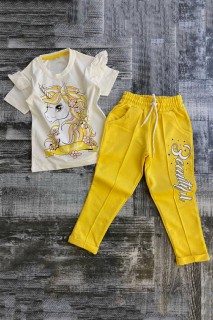 Tracksuits, Sweatshirts - طقم بدلة رياضية صفراء جميلة مطبوعة بكتف مكشكش للفتيات على شكل وحيد القرن 100327724 - Turkey